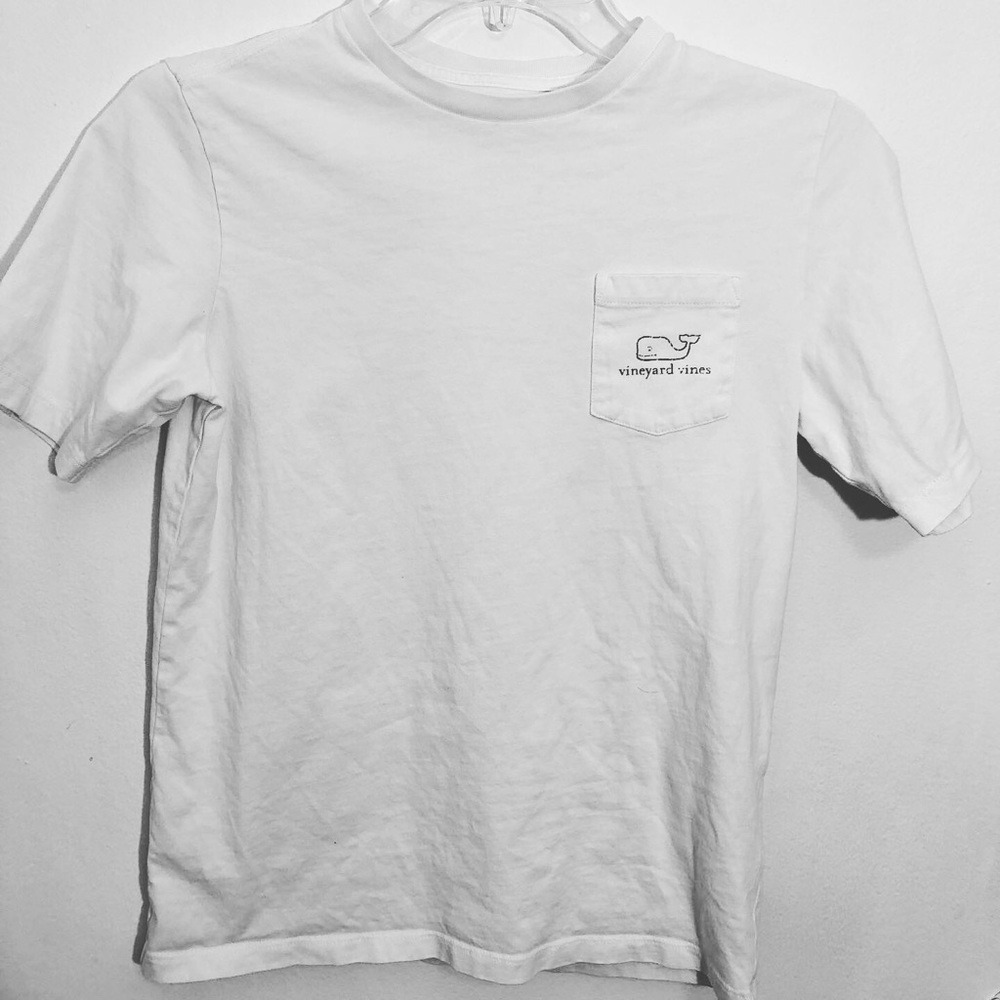 Vineyard vines kids t shirt size medium